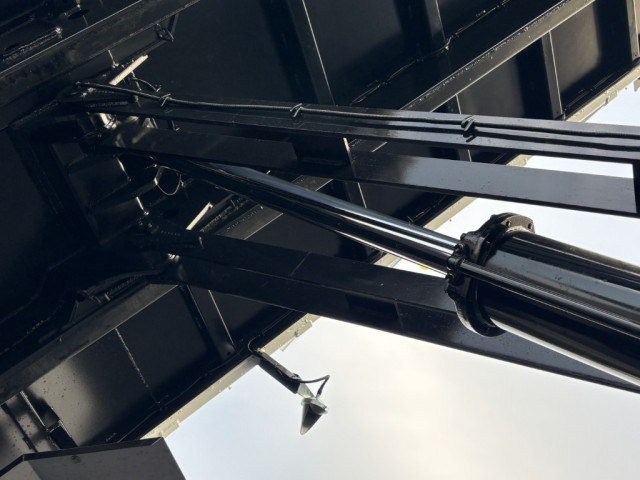 三菱ふそう スーパーグレート 大型 土砂ダンプ 2PG-FV80VZ(97598) 16枚目