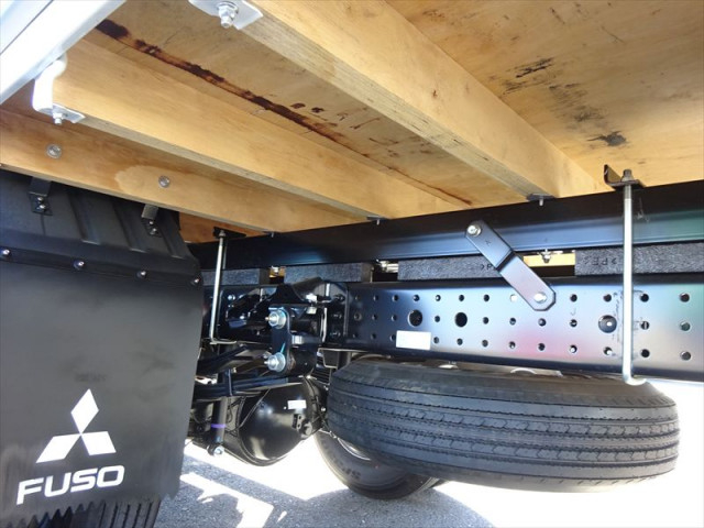 三菱ふそう キャンター 小型 平ボディ（クレーン付） 2PG-FEB80(97599) 9枚目