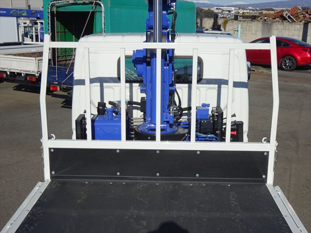 三菱ふそう キャンター 小型 平ボディ（クレーン付） 2PG-FEB80(97599) 18枚目