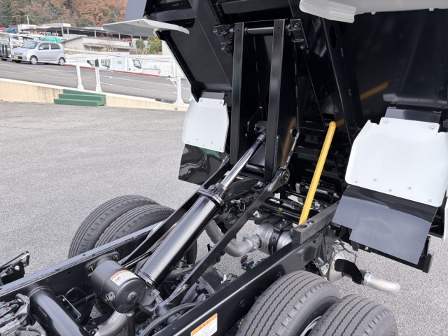 三菱ふそう キャンター 小型 土砂ダンプ 2RG-FBA60(97604) 24枚目