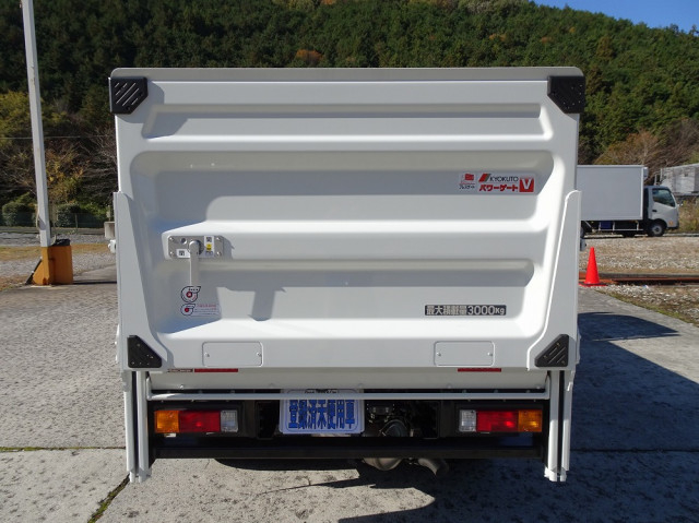 三菱ふそう キャンター 小型 平ボディ 2RG-FBAV0(97605) 8枚目