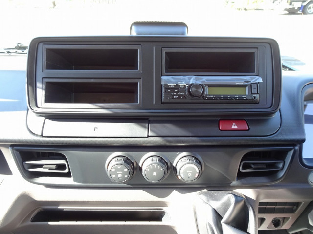 三菱ふそう キャンター 小型 平ボディ 2RG-FBAV0(97605) 36枚目