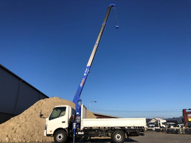 日野 デュトロ 小型 平ボディ（クレーン付） 2KG-XZU710M(97607) 6枚目