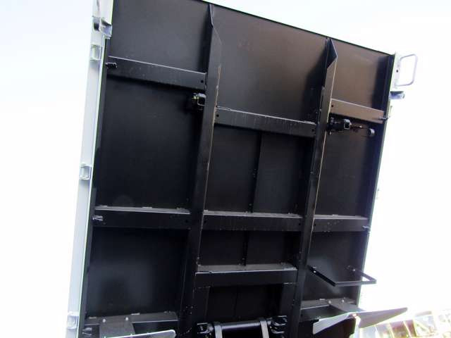 三菱ふそう キャンター 小型 土砂ダンプ 2RG-FBA60(97610) 11枚目