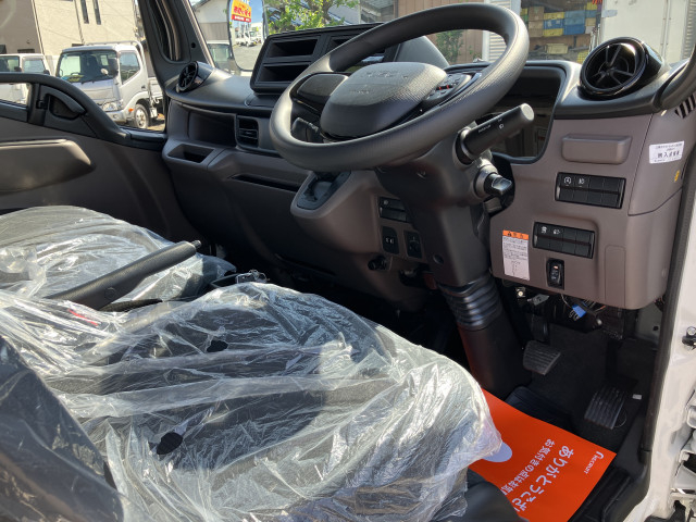 三菱ふそう キャンター 小型 平ボディ 2RG-FBAV0(97613) 5枚目