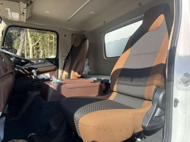 日野 レンジャー 中型 冷蔵冷凍バン 2KG-FD2ABG(97612) 41枚目