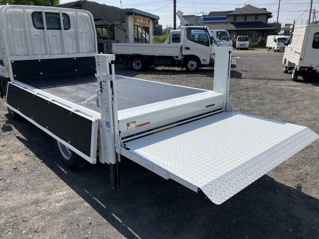 三菱ふそう キャンター 小型 平ボディ 2RG-FBAV0(97613) 16枚目