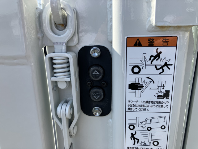 三菱ふそう キャンター 小型 平ボディ 2RG-FBAV0(97613) 21枚目