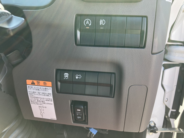 三菱ふそう キャンター 小型 平ボディ 2RG-FBAV0(97613) 32枚目