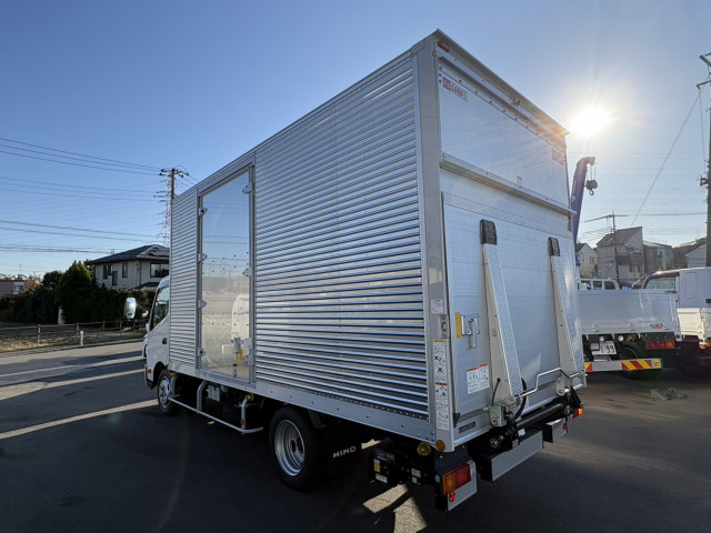 日野 デュトロ 小型 バン 2KG-XZU710M(97616) 4枚目