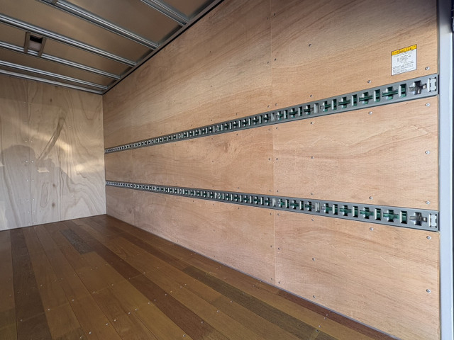 日野 デュトロ 小型 バン 2KG-XZU710M(97616) 13枚目