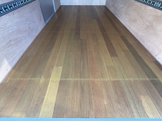 日野 デュトロ 小型 バン 2KG-XZU710M(97616) 14枚目