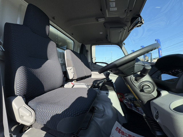 日野 デュトロ 小型 バン 2KG-XZU710M(97616) 27枚目