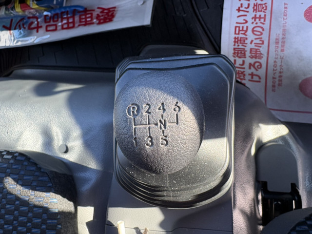 日野 デュトロ 小型 バン 2KG-XZU710M(97616) 31枚目