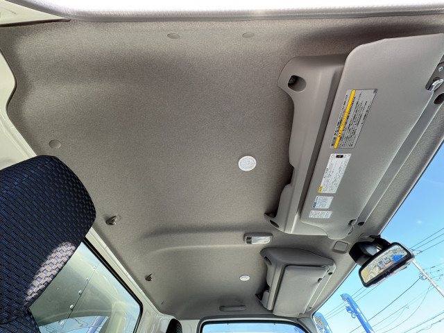 日野 デュトロ 小型 バン 2KG-XZU710M(97616) 32枚目