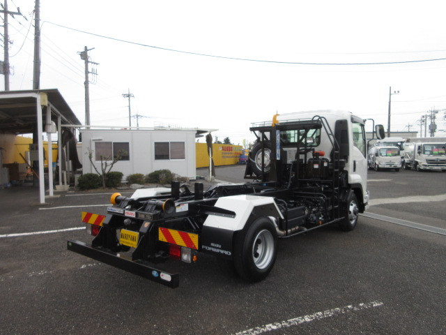 いすゞ フォワード 中型 コンテナ専用車 2RG-FRR90S4(97620) 4枚目