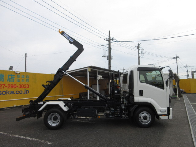 いすゞ フォワード 中型 コンテナ専用車 2RG-FRR90S4(97620) 13枚目