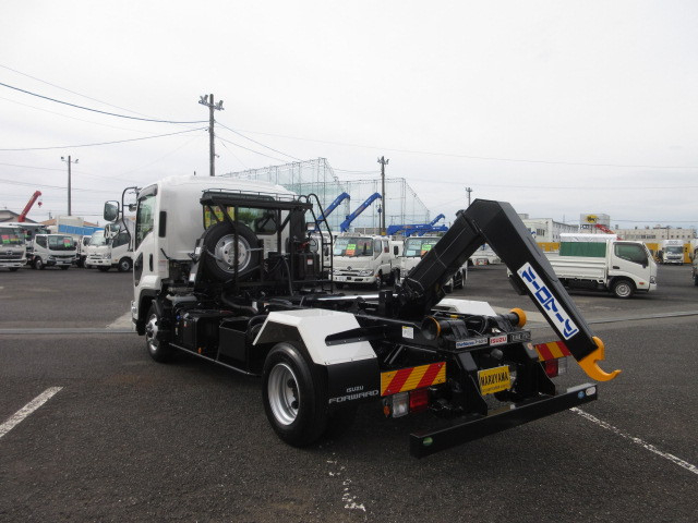 いすゞ フォワード 中型 コンテナ専用車 2RG-FRR90S4(97620) 15枚目