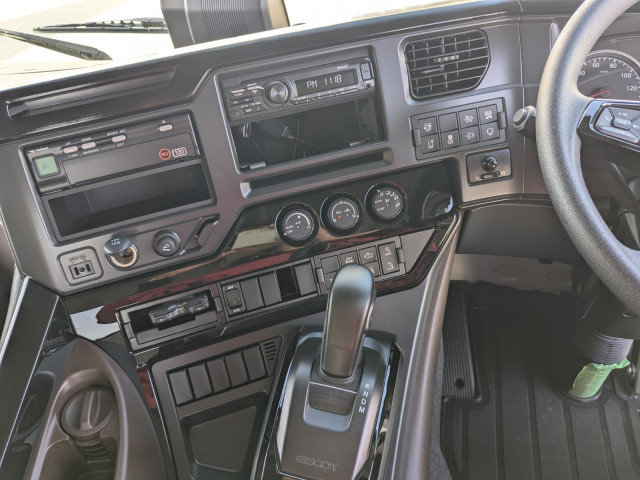 いすゞ ギガ 大型 トラクタ 2RG-EK5DAB(97621) 22枚目