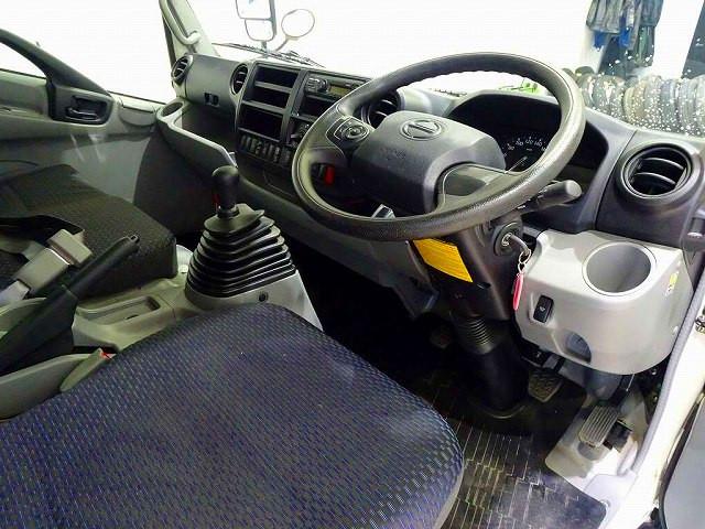 日野 デュトロ 小型 平ボディ 2KG-XZU712M(97624) 5枚目