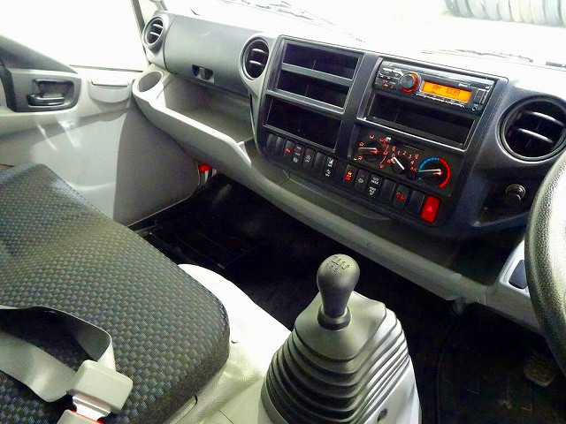 日野 デュトロ 小型 平ボディ 2KG-XZU712M(97624) 9枚目