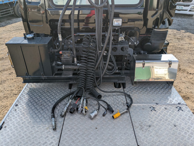 いすゞ ギガ 大型 トラクタ 2RG-EK5DAB(97627) 11枚目