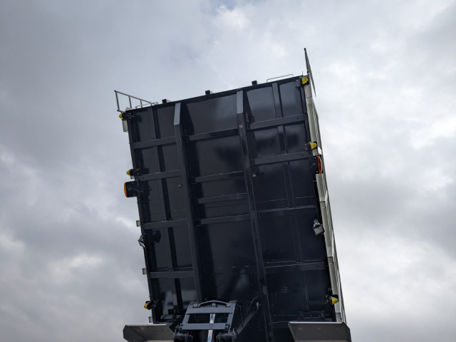 三菱ふそう スーパーグレート 大型 土砂ダンプ 2PG-FV70HY(97626) 28枚目