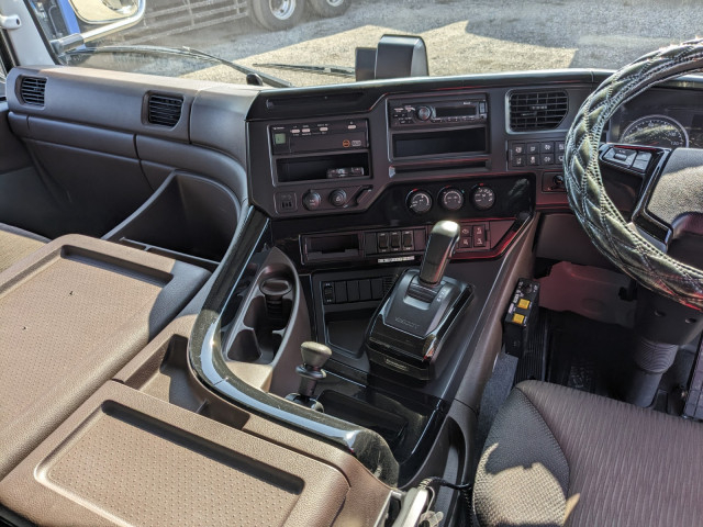 いすゞ ギガ 大型 トラクタ 2RG-EK5DAB(97627) 28枚目