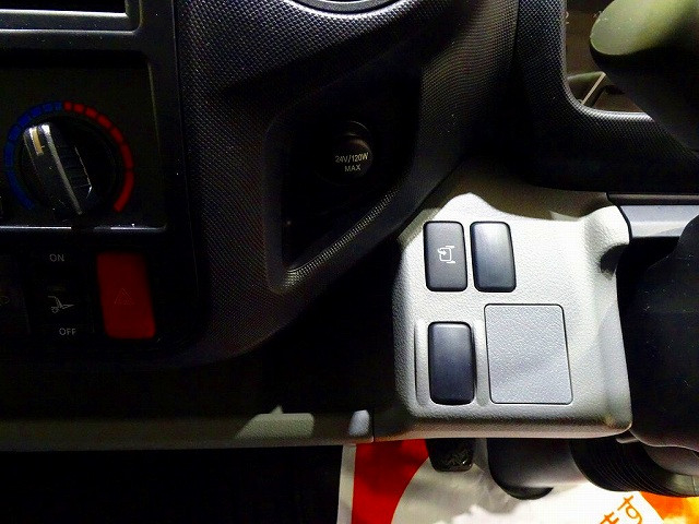 日野 デュトロ 小型 平ボディ 2KG-XZU720M(97634) 12枚目