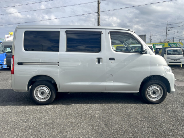 トヨタ タウンエース 小型 バン 5BF-S403M(97636) 5枚目