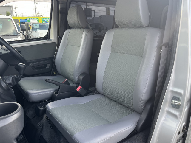 トヨタ タウンエース 小型 バン 5BF-S403M(97636) 19枚目