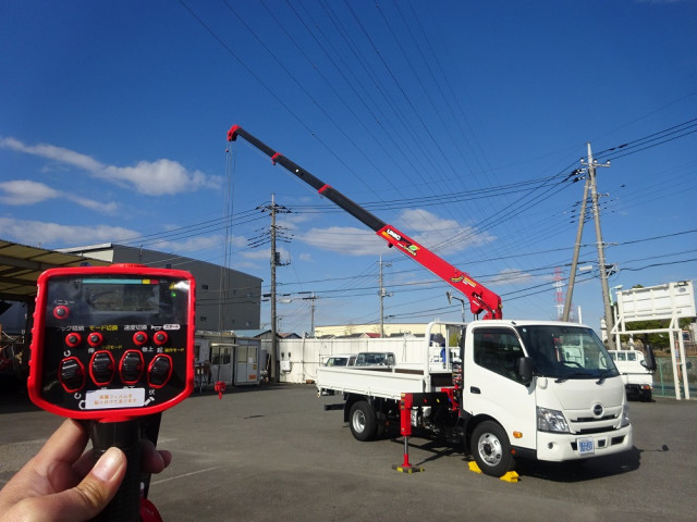 日野 デュトロ 小型 平ボディ（クレーン付） 2RG-XZU712M(97639) 15枚目