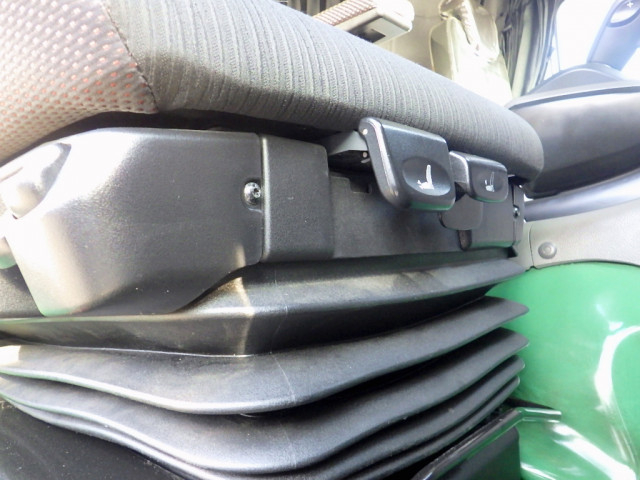 Nissan UD quon Large Flat body 2RG-CD5FA(97642) 31枚目