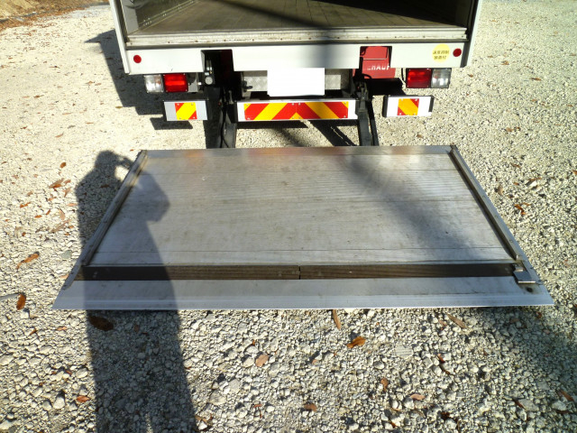 いすゞ フォワード 増トン ウィング 2RG-FTR90V2(97646) 17枚目