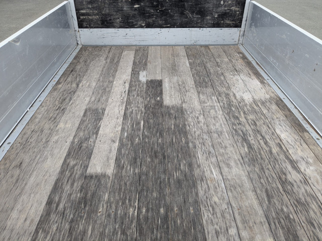 日野 デュトロ 小型 平ボディ 2RG-XZU605M(97647) 17枚目