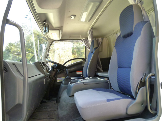 いすゞ フォワード 増トン ウィング 2RG-FTR90V2(97646) 30枚目