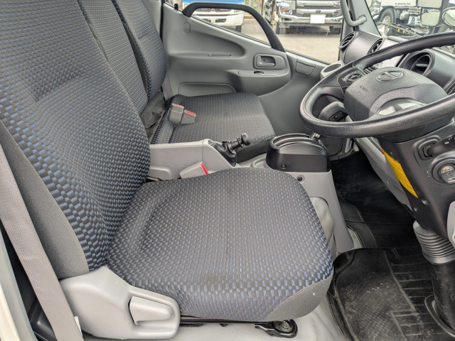 日野 デュトロ 小型 平ボディ 2RG-XZU605M(97647) 27枚目