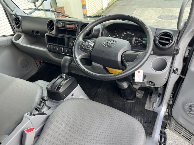 トヨタ ダイナ 小型 ウィング 2RG-XZC645(97651) 12枚目