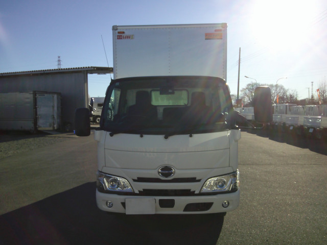 日野 デュトロ 小型 バン 2RG-XZC605M(97652) 2枚目