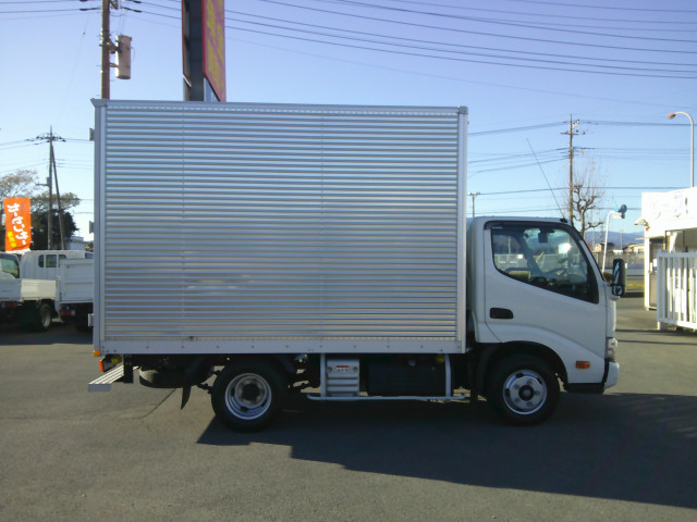 日野 デュトロ 小型 バン 2RG-XZC605M(97652) 4枚目