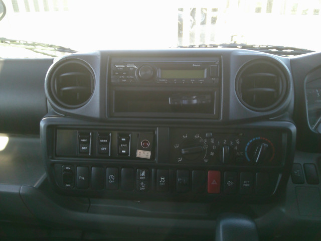 日野 デュトロ 小型 バン 2RG-XZC605M(97652) 14枚目