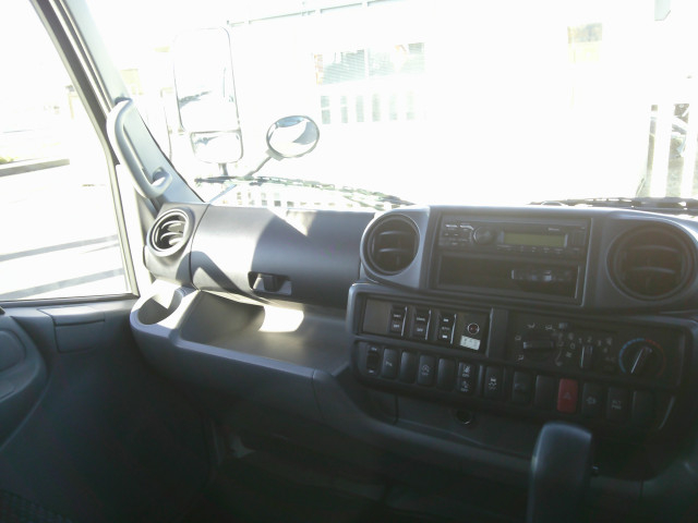 日野 デュトロ 小型 バン 2RG-XZC605M(97652) 15枚目