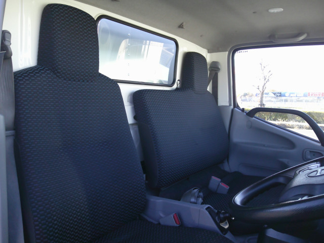 日野 デュトロ 小型 バン 2RG-XZC605M(97652) 17枚目