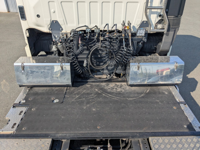 日野 プロフィア 大型 トラクタ 2DG-SH1EDGG(97654) 17枚目