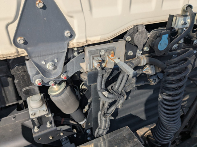 日野 プロフィア 大型 トラクタ 2DG-SH1EDGG(97654) 19枚目