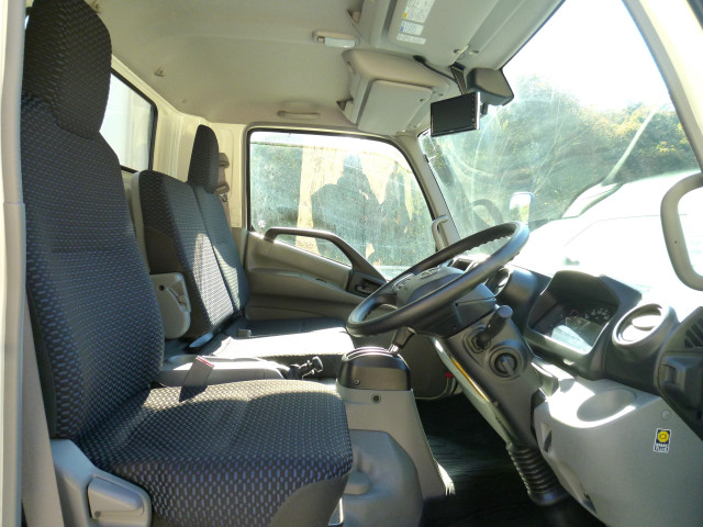 日野 デュトロ 小型 ウィング 2RG-XZC710M(97656) 28枚目