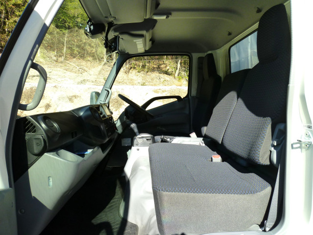 日野 デュトロ 小型 ウィング 2RG-XZC710M(97656) 33枚目