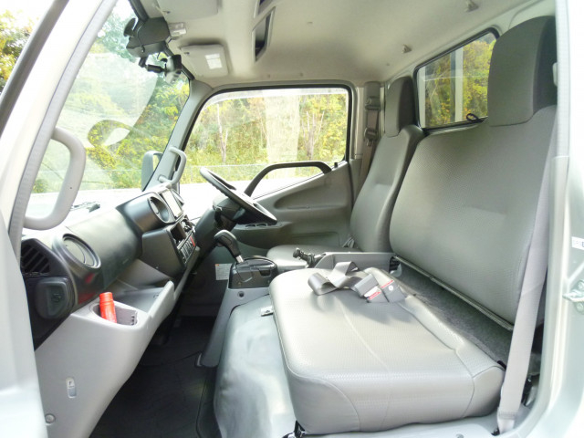 トヨタ ダイナ 小型 平ボディ 2RG-XZC655(97659) 27枚目