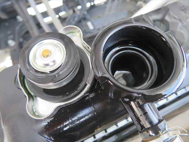 いすゞ フォワード 中型 コンテナ専用車 2RG-FRR90S2(97662) 10枚目