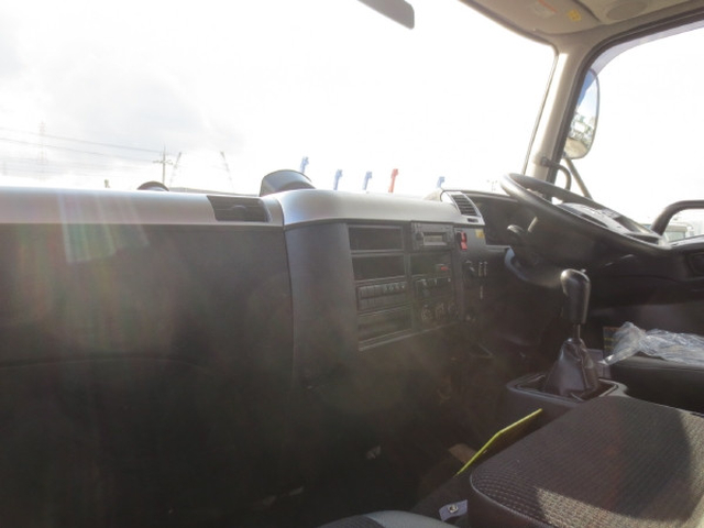 三菱ふそう ファイター 中型 平ボディ（クレーン付） 2PG-FK72N(97666) 15枚目